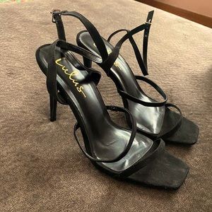 Lulus black heels